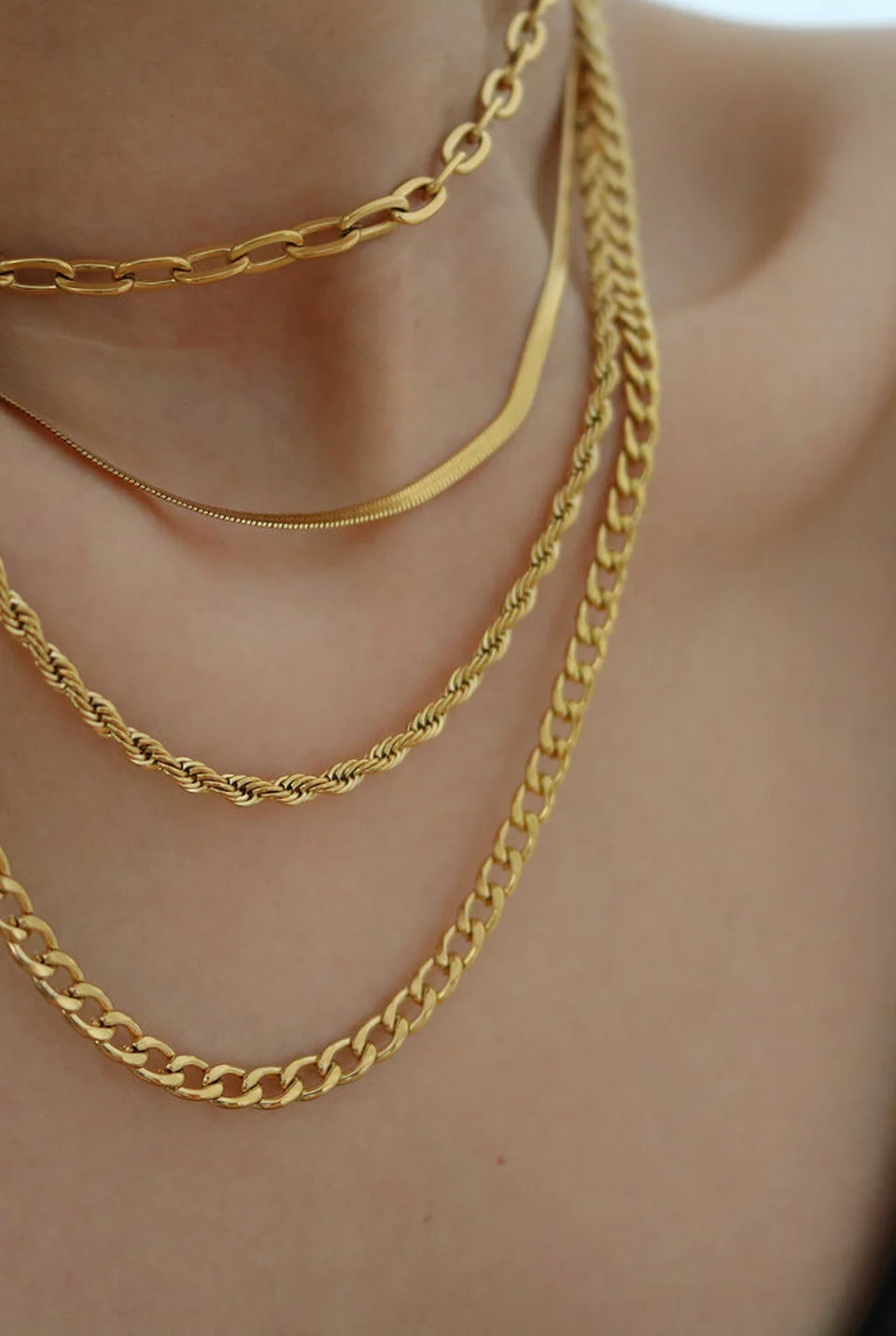 How to Display & Merchandise Jewelry: A Boutique Visual Guide